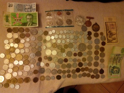 Foto všech mincí i bankovek